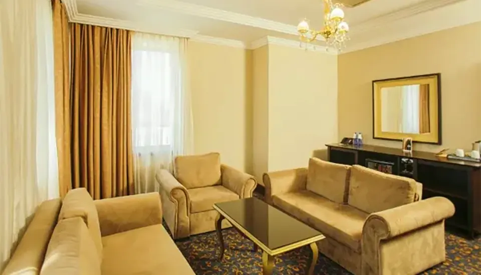 هتل اینتوریست پالاس باتومی